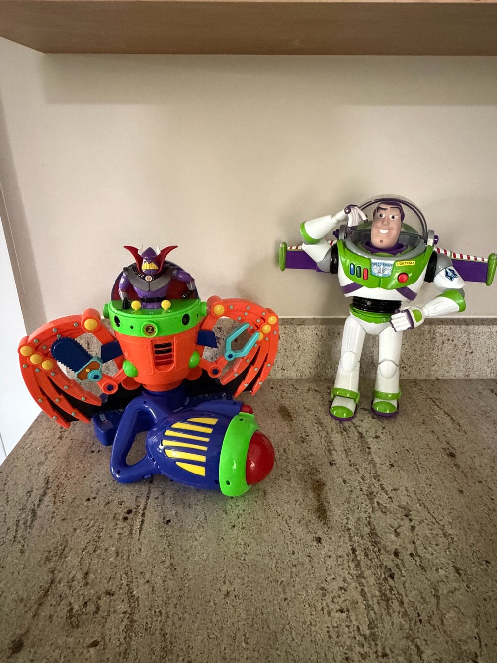Disney Buzz Lightyear Action Figure and Emperor Zurg Lightup Projection Game